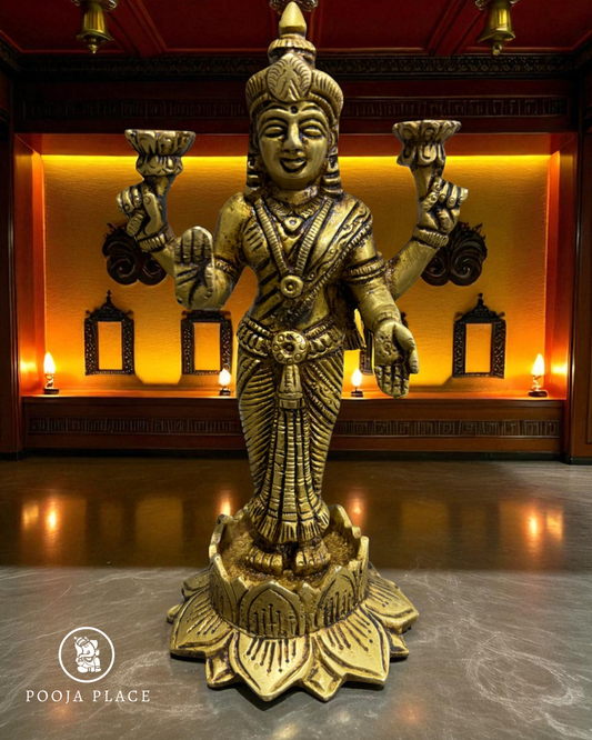 Maa Lakshmi '7 Inch' (Pure Brass)