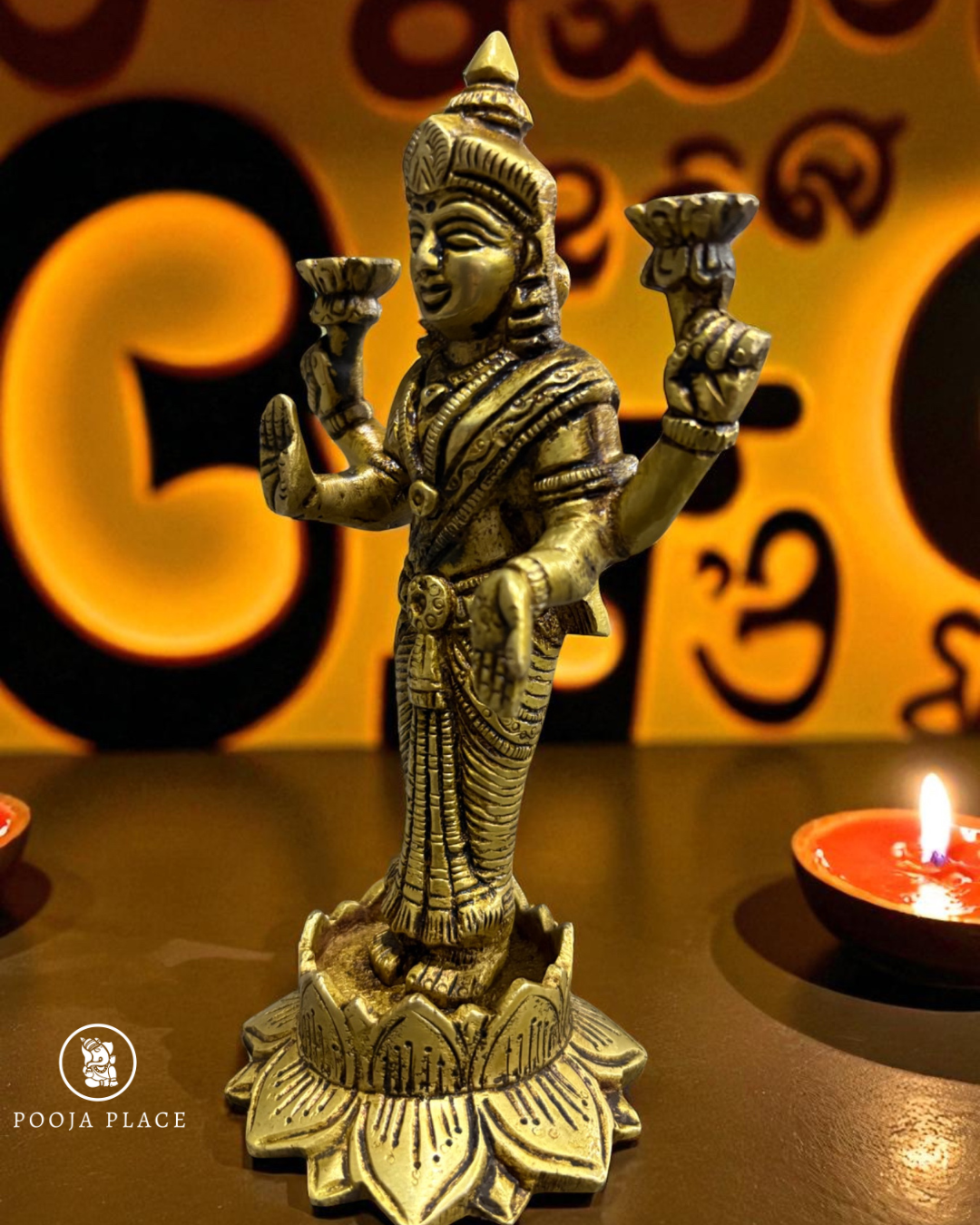 Maa Lakshmi '7 Inch' (Pure Brass)