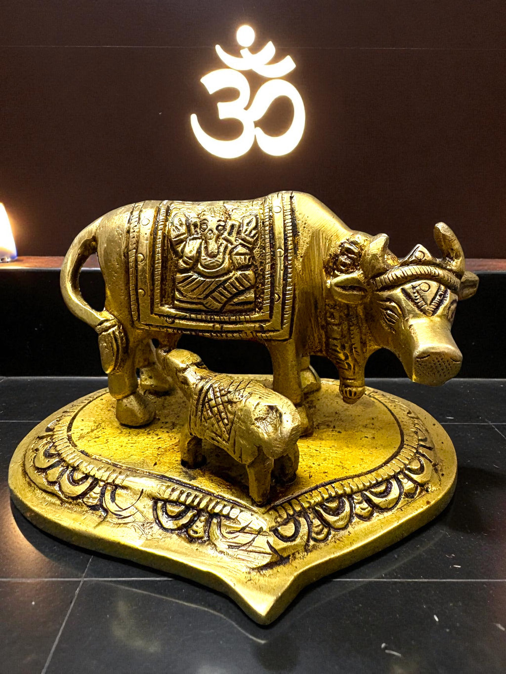 Kamdhenu Cow and Calf '5 Inch' (Pure Marble)