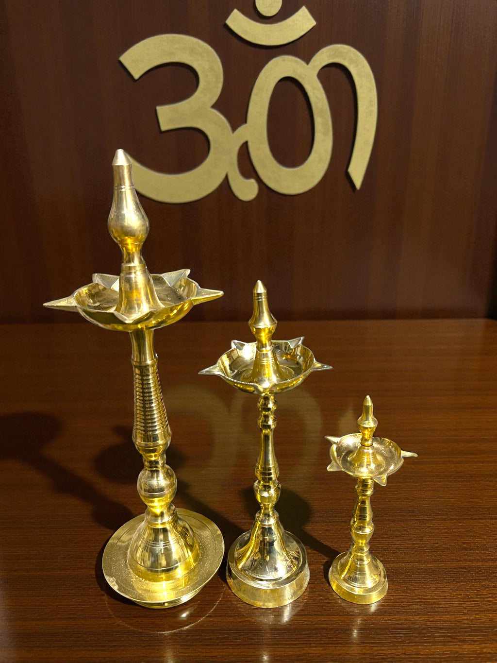 Diya Stand '18 Inch' (Pure Brass)